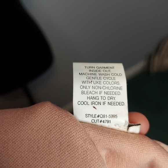 Creative Design Works Sweater Size Small - Picture 8 of 8